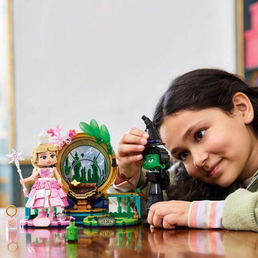 Конструктор LEGO Wicked Фігурки Ельфаби й Ґлінди 558 деталей (75682) 75682 фото