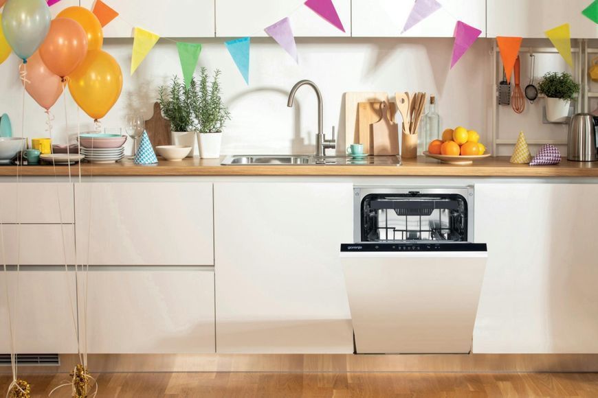 Посудомоечная машина Gorenje встраиваемая, 11компл., A++, 45см, AquaStop, 3я корзина, белый GV520E11 фото