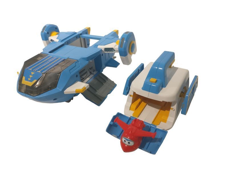 Super Wings Игровой набор Supercharge Air Moving Base, Воздушная База, свет, звук EU740831 фото