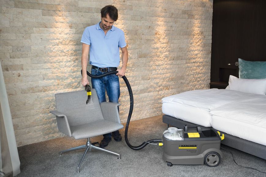 Пилосос професійний миючий Karcher Puzzi 10/1 1.100-131.0 1.100-131.0 фото