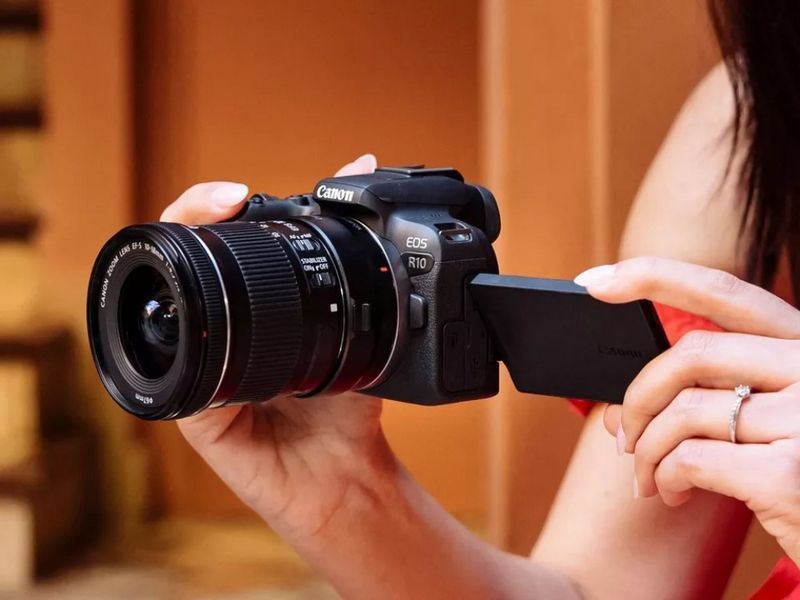 Цифр. фотокамера Canon EOS R10 + RF-S 18-150 IS STM 5331C048 фото