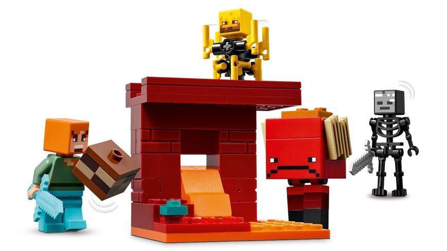 LEGO Конструктор Minecraft Битва с лавой в Незере 21266 фото