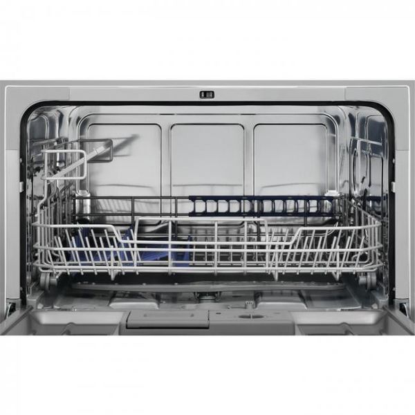 Посудомийна машина компактна Electrolux ESF2400OW ESF2400OW фото