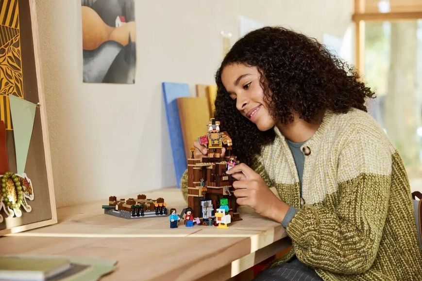 LEGO Конструктор Minecraft Бойцовський ринг в лесном имении 21272 фото