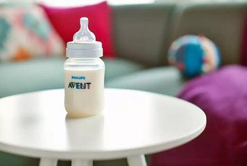 Соска Avent Anti-Colic 3міс+, силіконова, середній потік, 2шт SCY763/02 фото