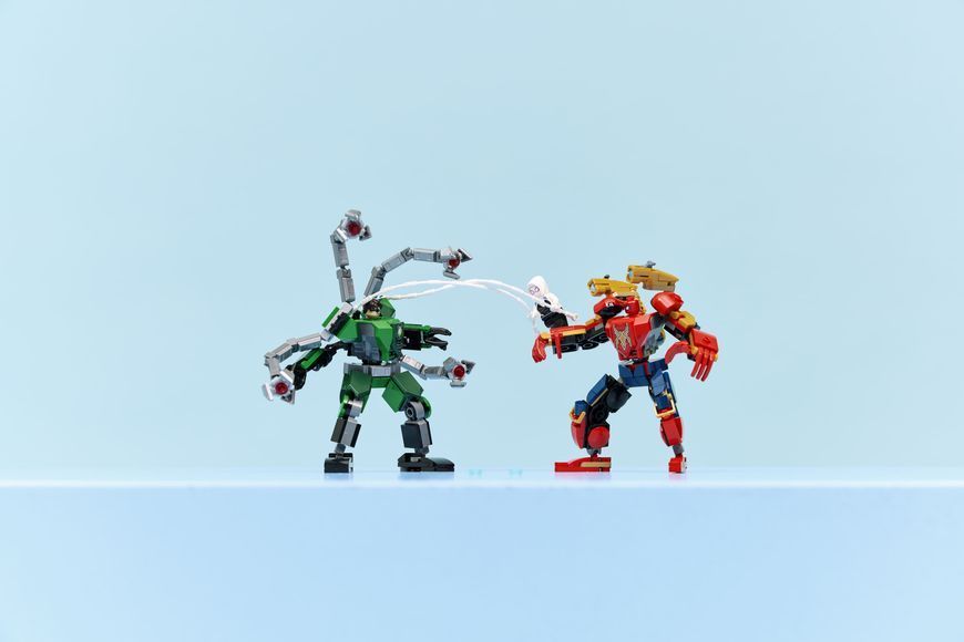 Конструктор LEGO Super Heroes Битва роботів: Людина-павук vs. Доктор Восьминог (76338) 76338 фото