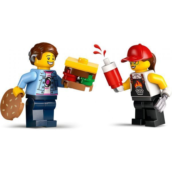 Конструктор LEGO City Грузовик с гамбургерами 194 деталей (60404) 60404 фото